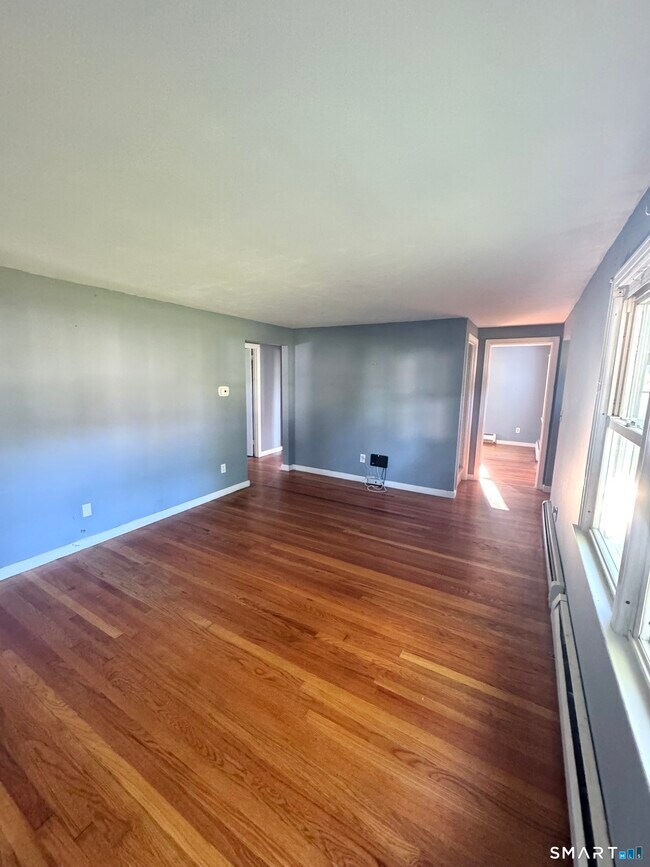 Building Photo - 482 Ash Dr