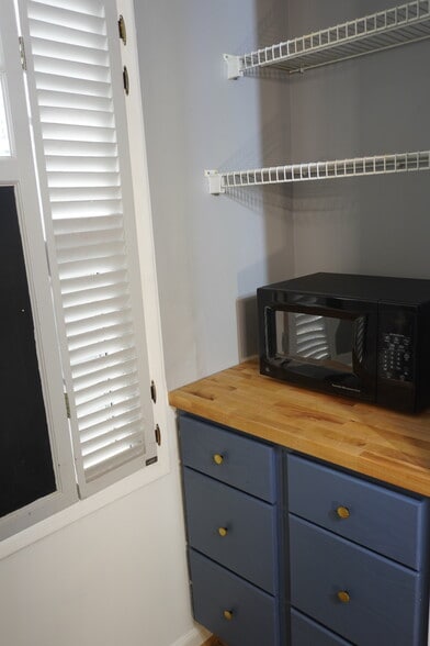 Building Photo - 25 Stillwood Cir