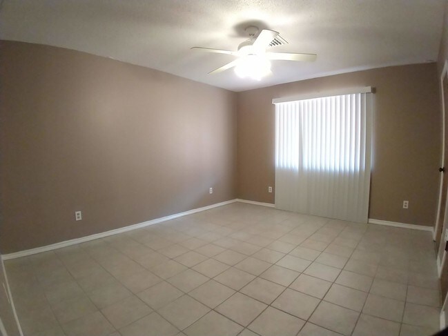 Building Photo - 3620 Gumwood Ave