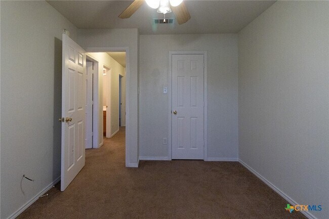 Building Photo - 3803 Lyna Ct