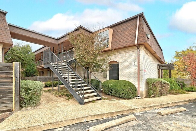Building Photo - 7801 Shoal Creek Blvd