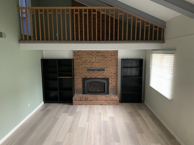 Building Photo - 6565 Zang St