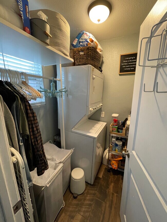 Laundry room - 13210 Raven St