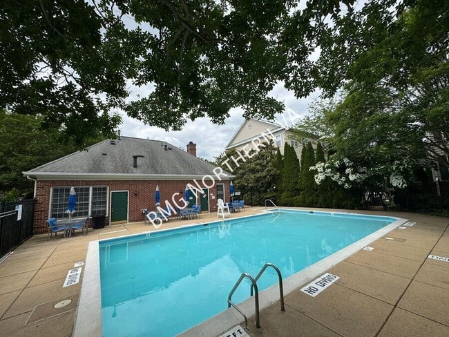 Building Photo - 1520 Northern Neck Dr