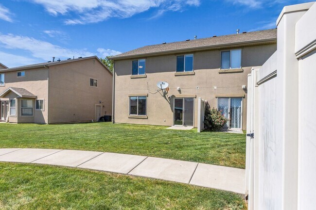 Building Photo - Spacious 4-Bedroom Home Near Hill Air Force Base