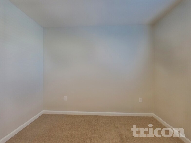 Building Photo - 8991 Celtic Dr