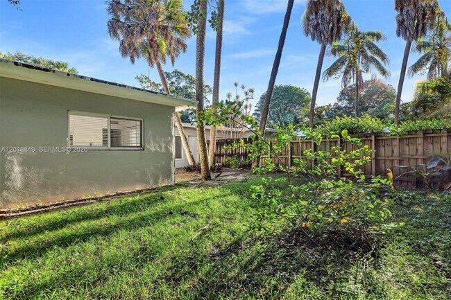 Building Photo - 1550 SW 23rd Ct