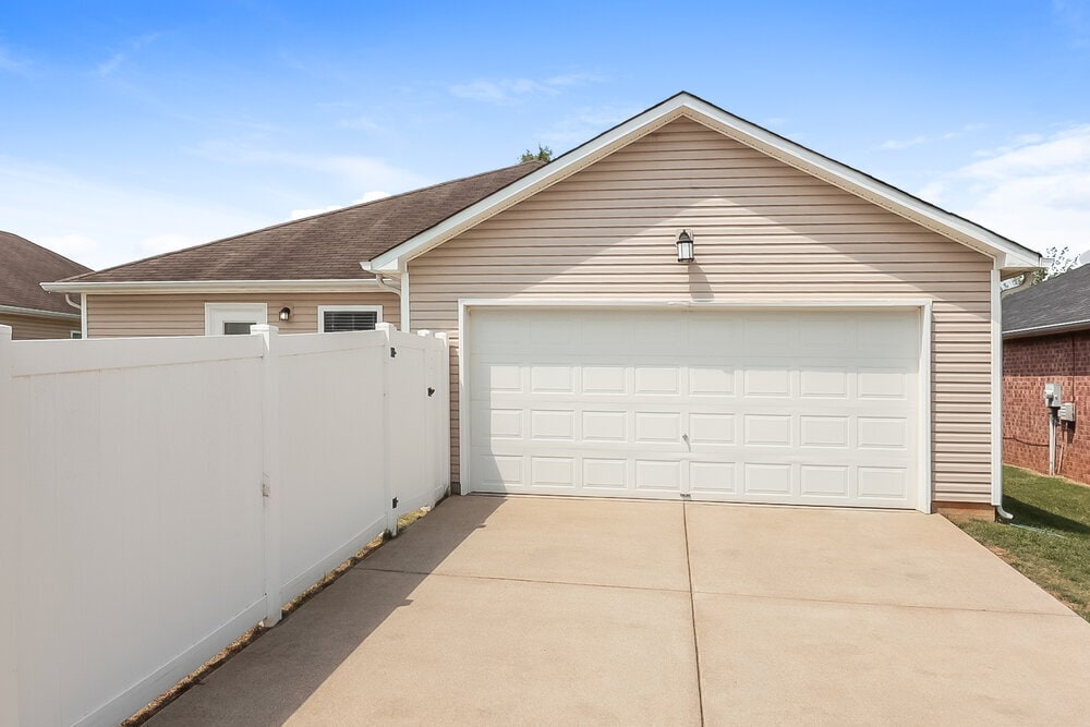 Building Photo - 3618 Blaze Dr