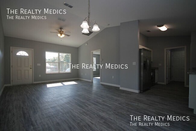 Building Photo - 2839 SW 165th Pl