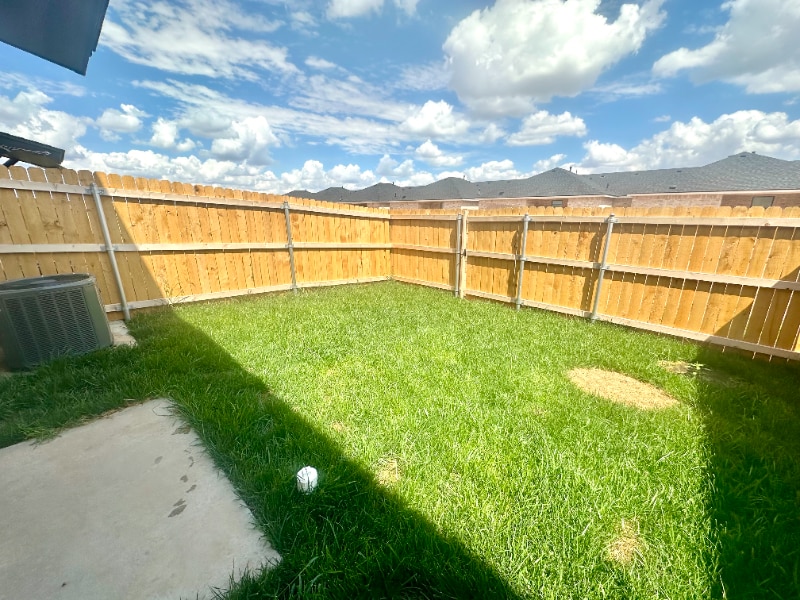 Building Photo - 14507 Periwinkle Dr