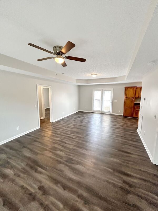 Building Photo - 130 Phillip Dr