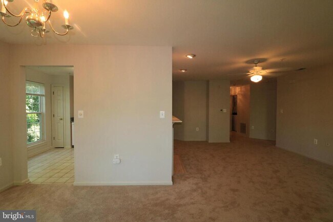 Building Photo - 12000 Amber Ridge Cir