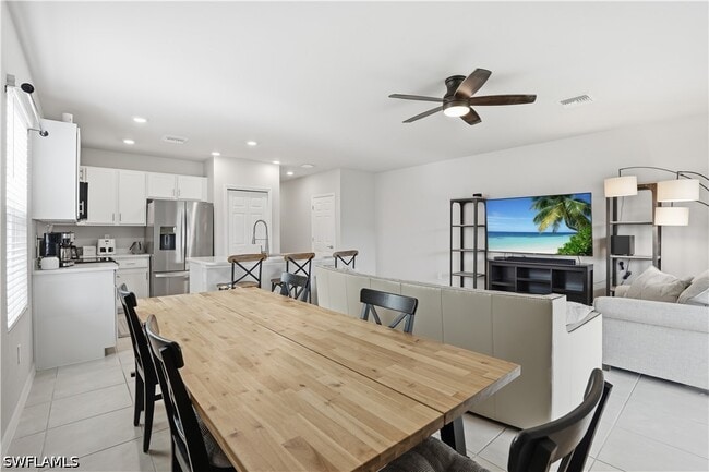 Building Photo - 15054 Wildflower Cir