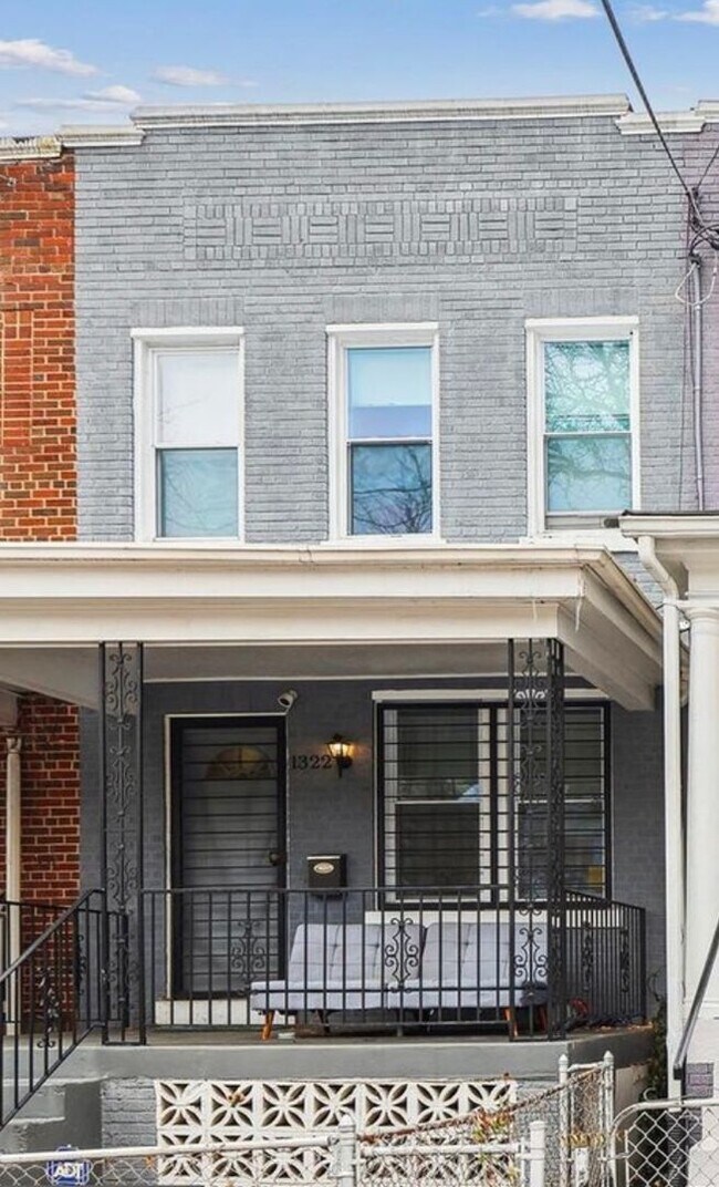 Primary Photo - Stylishly Renovated 3 bedroom, 2.5 bath wi...