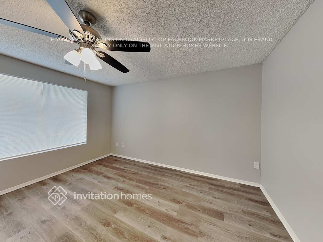 Building Photo - 5552 W Carol Ave