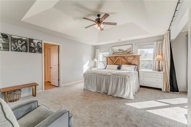 Building Photo - 160 Renford Rd