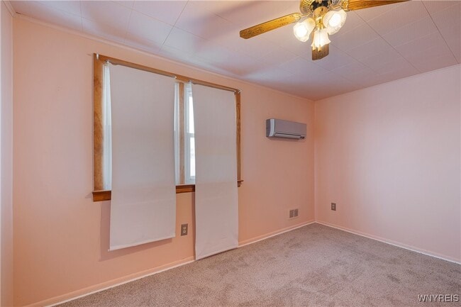 Building Photo - 212 Santin Dr