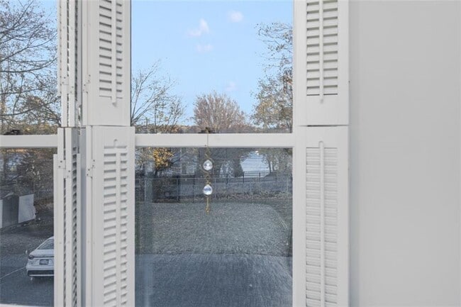 Building Photo - 208 Marlborough St