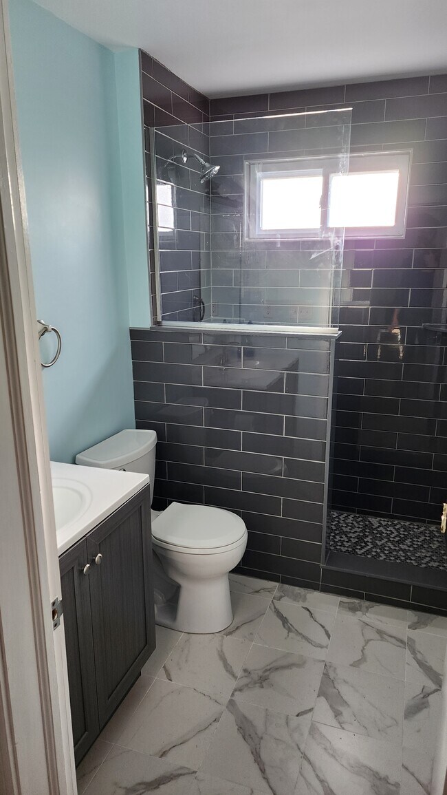 Building Photo - 4467 New Rd