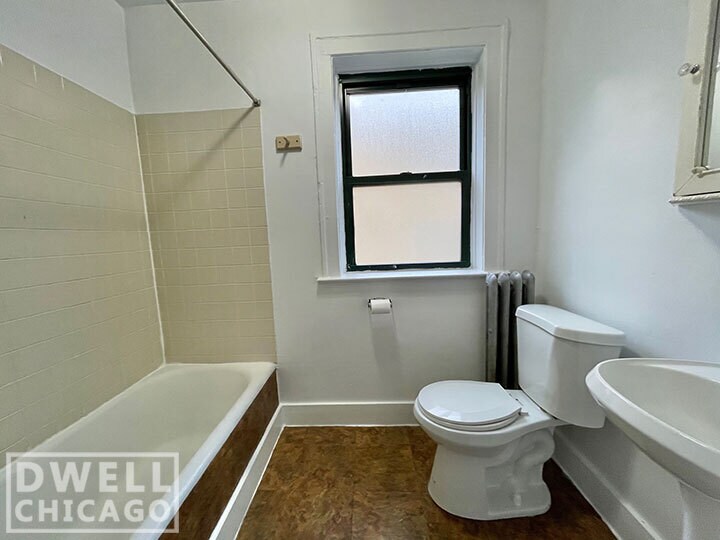 Building Photo - 2331 N Spaulding Ave