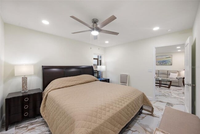 Building Photo - 240 Medallion Blvd