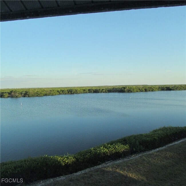 Building Photo - 5371 Blue Crab Cir