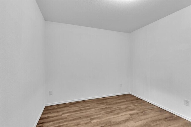 Building Photo - 350 Debus Dr