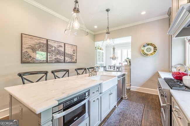 Building Photo - 1878 Cambridge Ave