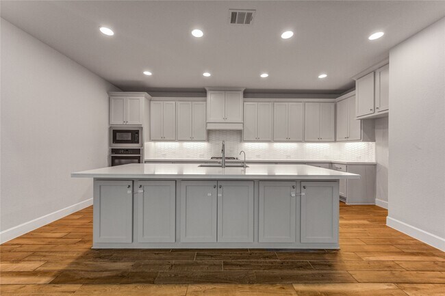 Building Photo - 2138 Taylor Marie Trl