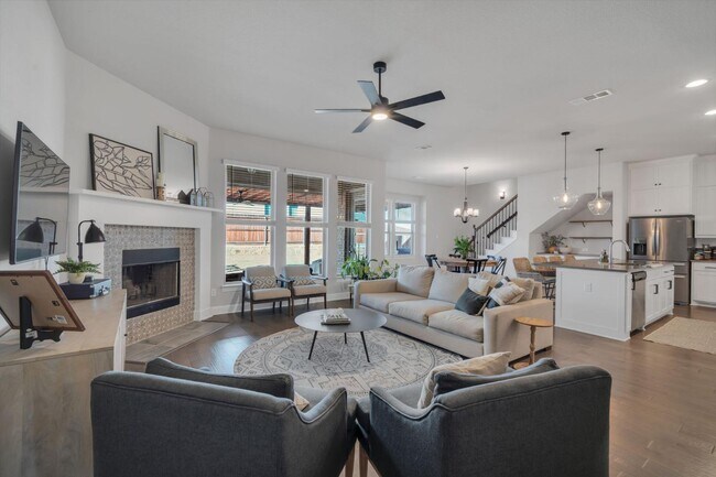 Building Photo - 4409 Dandelion Ln