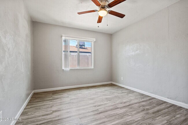 Building Photo - 522 E Pierson St