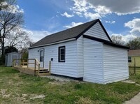 Building Photo - Cozy 2bd/1bath with Big Yard