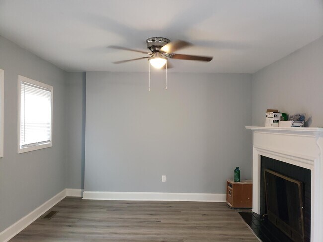 Building Photo - 810 Anarine Rd