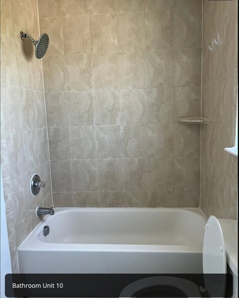 bathroom - 8 SE 19th Ave
