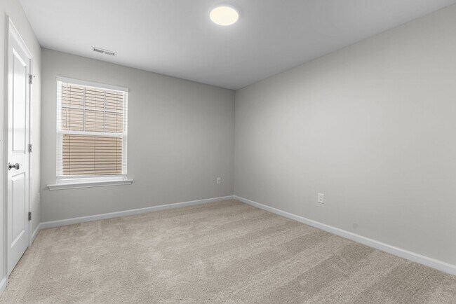 Building Photo - 2408 McKenzie Ridge Ln