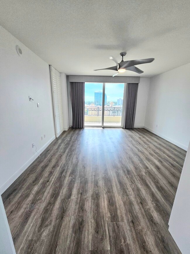 Building Photo - 550 Okeechobee Blvd