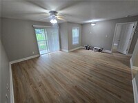 Building Photo - 2205 Santa Fe Pkwy