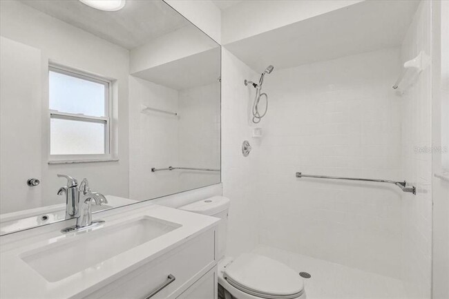 Building Photo - 7012 Pin Cherry Ln