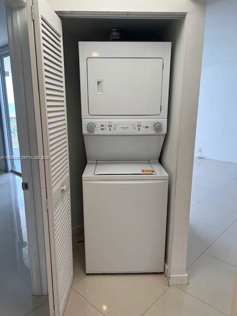 Building Photo - 6767 Collins Ave