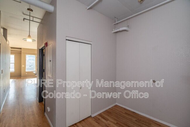 Building Photo - 1499 Blake St
