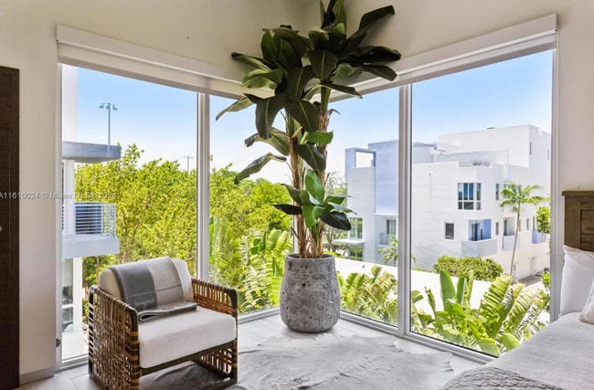 Building Photo - 101 N Shore Dr