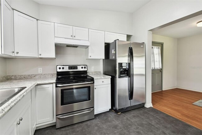 Building Photo - 206 N Montclair Ave