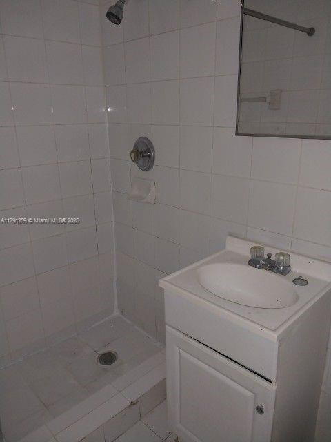 Building Photo - 235 77th St