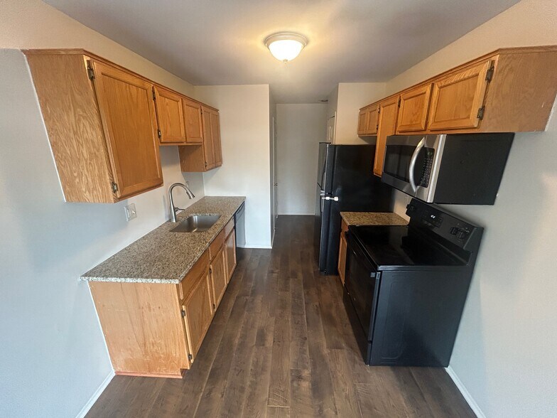 Building Photo - 31164 Country Way