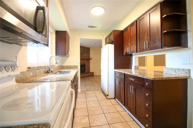 Building Photo - 1580 Harbor Way