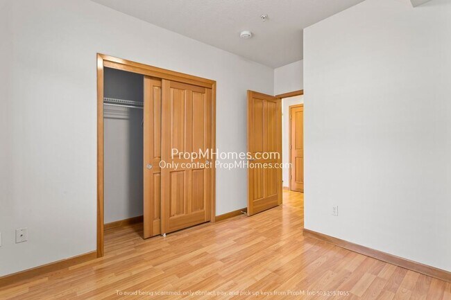 Building Photo - Beranger Commons - The Pearl of Gresham! S...
