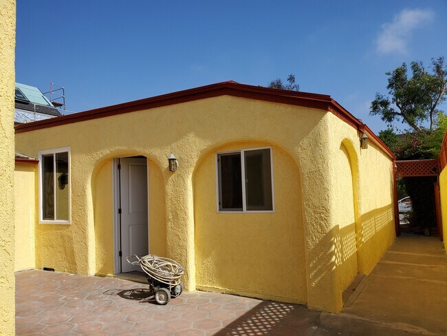 Back entrance - 2937 Virginia Ave