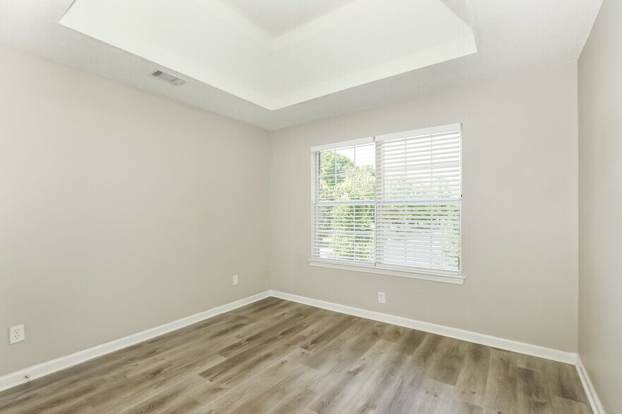 Building Photo - 936 Brisley Cir