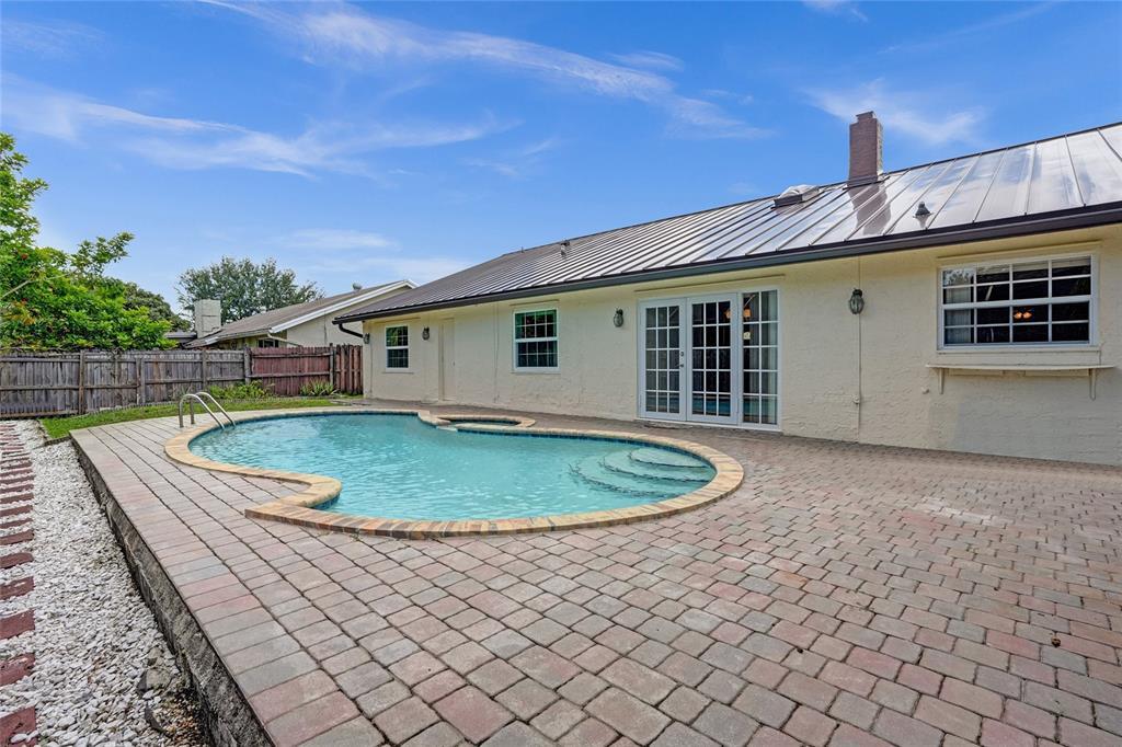 Building Photo - 8511 NW 54th St