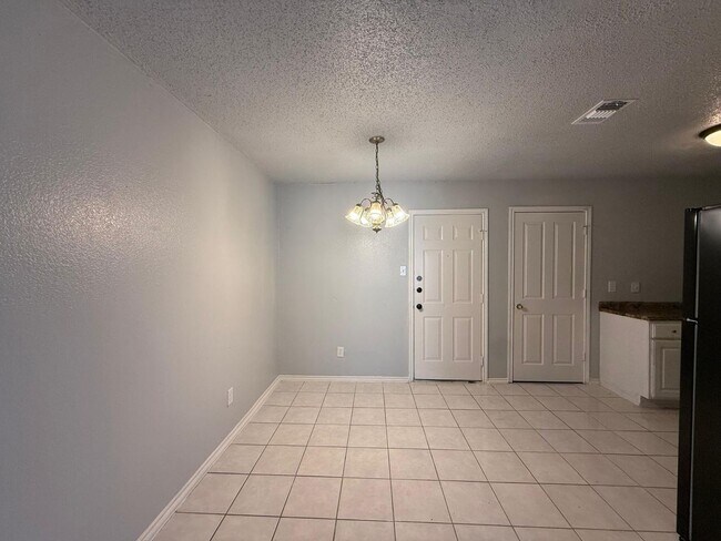 Building Photo - 1311 Hortencia Ave